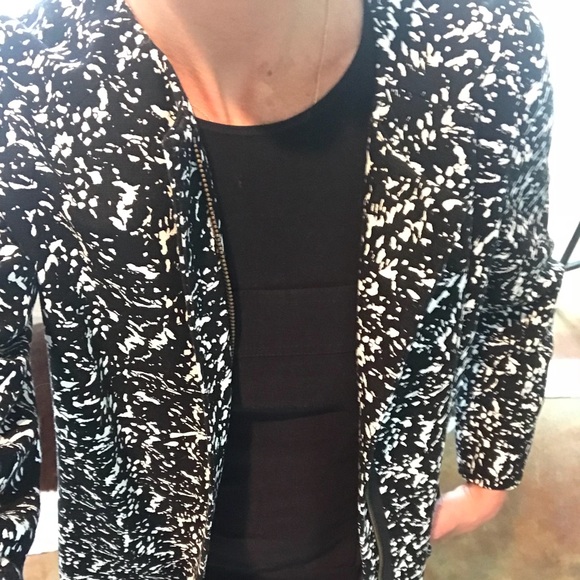 Black & White J. Crew Duster - Picture 8 of 8